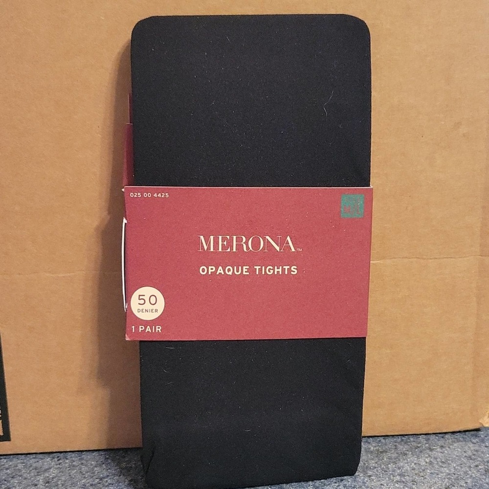 NWT Merona Opaque tights. Size M/L